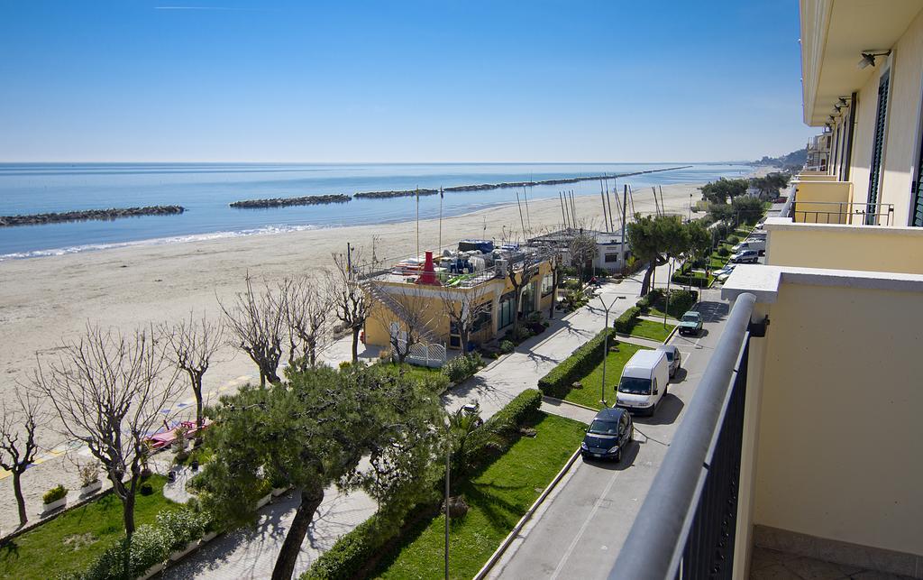 Hotel Capital Cupra Marittima Rum bild