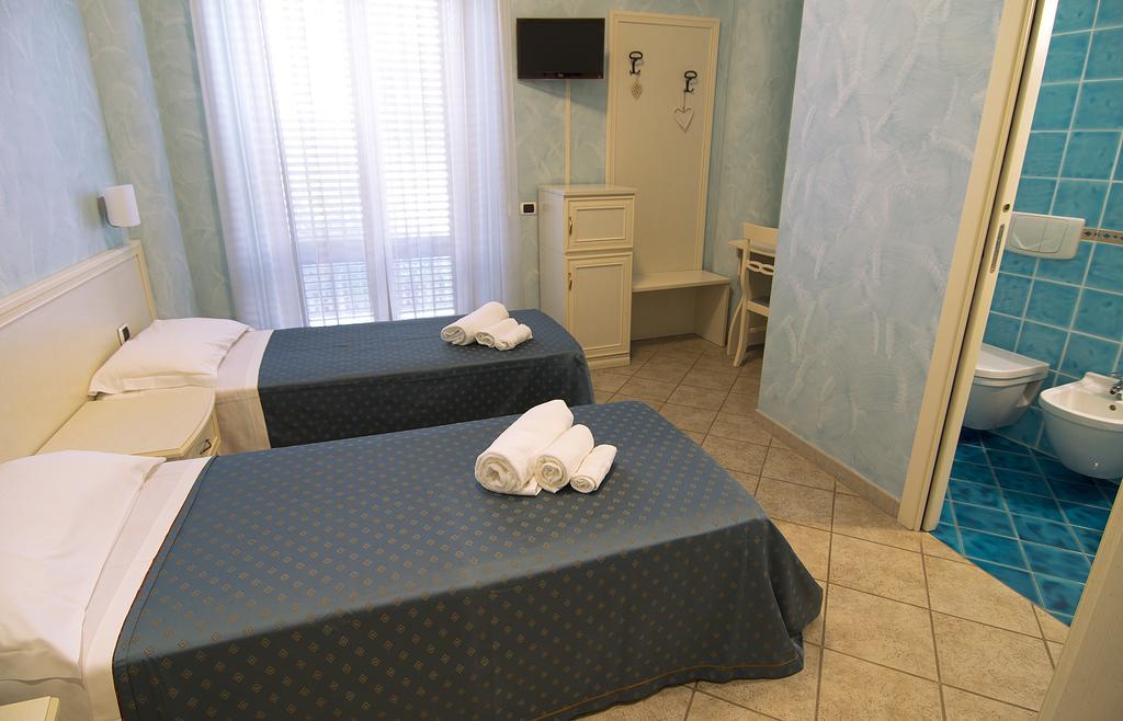Hotel Capital Cupra Marittima Rum bild