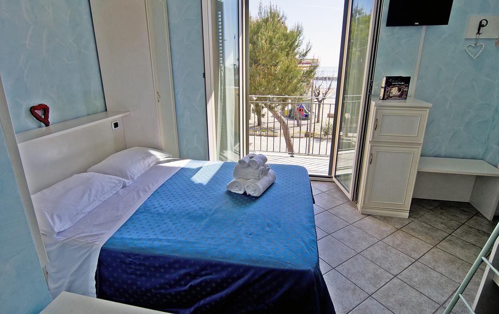 Hotel Capital Cupra Marittima Rum bild