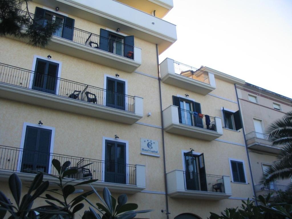 Hotel Capital Cupra Marittima Exteriör bild