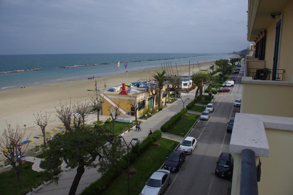 Hotel Capital Cupra Marittima Rum bild